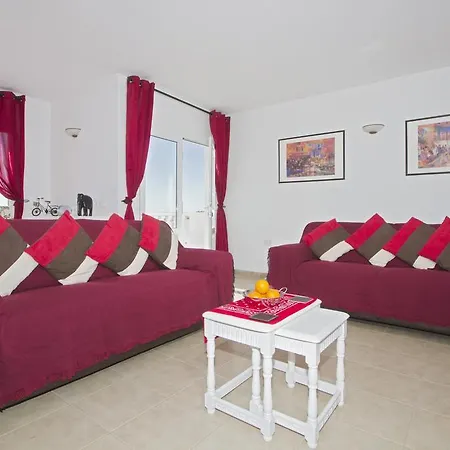 Davida Villa